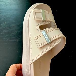 Alexander Mqcueen rubber sandal brand new in box